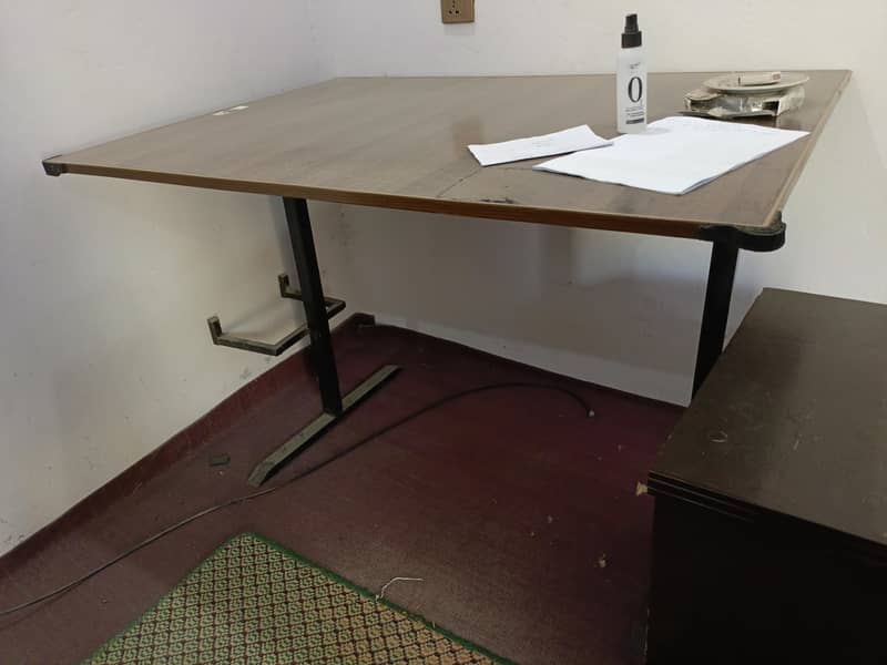 computer table 3
