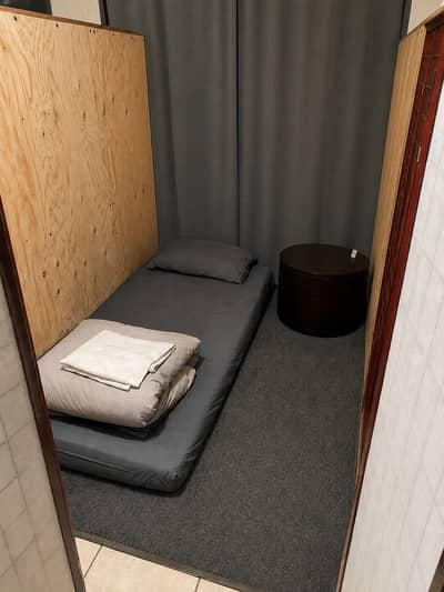 Air Condtitioning With AC Private Pod Single Pod Hotel