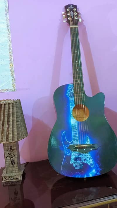 peson ki saght zrort Hy . 03041480007 bag aor guitar almost new