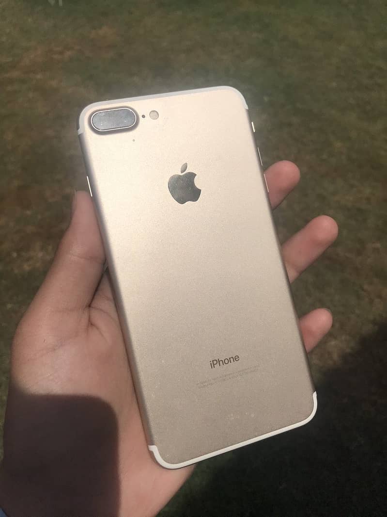Apple iPhone 7 Plus 4