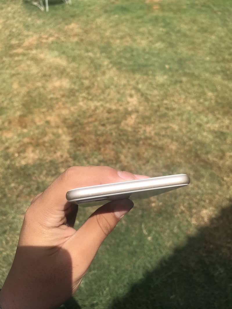 Apple iPhone 7 Plus 5