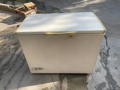 Waves Deep freezer Good condition