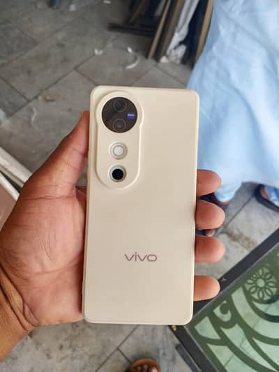 Vivo V40