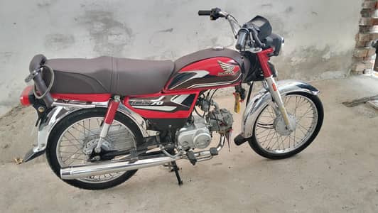 CD 70 Almost new bike for sale