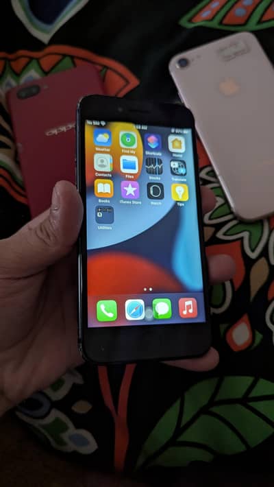 Apple iPhone 7