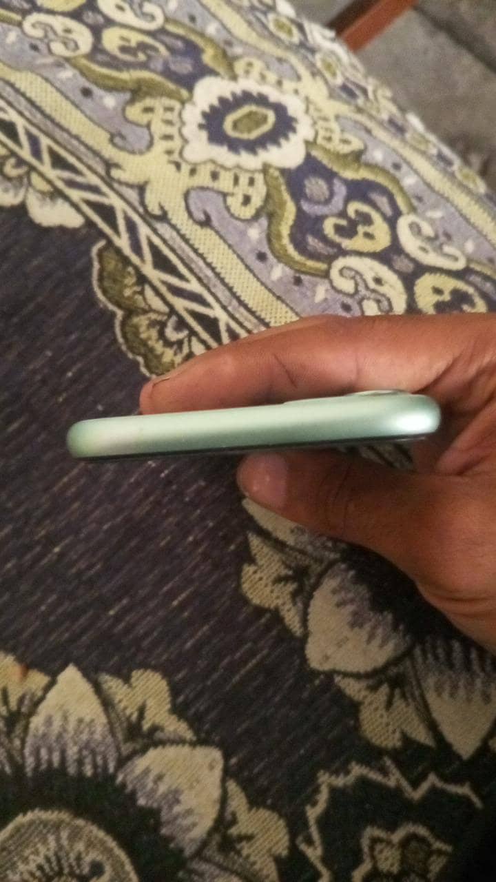 Apple iPhone 11 1