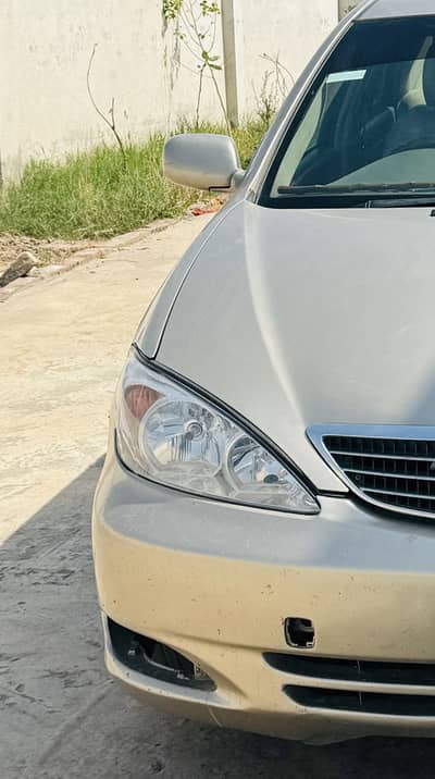 Toyota Camry 2003 front Driver Side Light