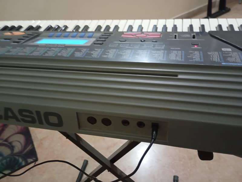 Keyboard & Stand 3