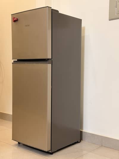 Haier HRF-186 EBD Refrigerator (6.5/7 CFT) – Excellent Condition