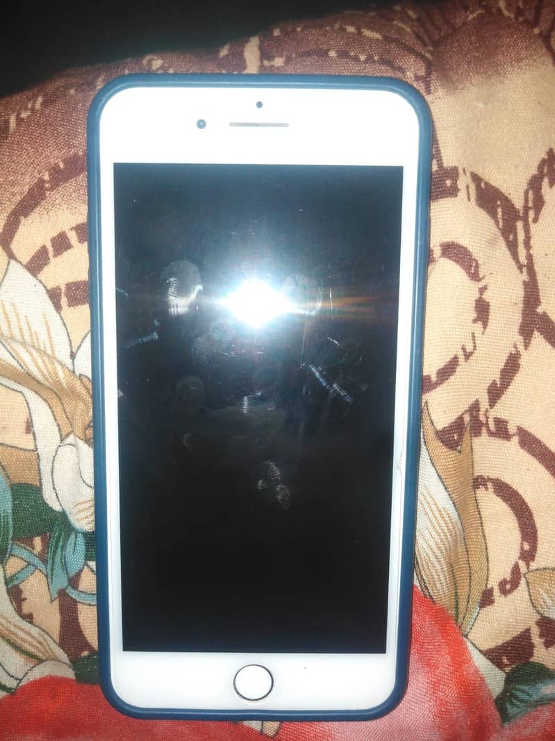 Apple iPhone 7 Plus 1