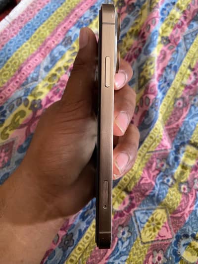 Apple iPhone 16 Pro