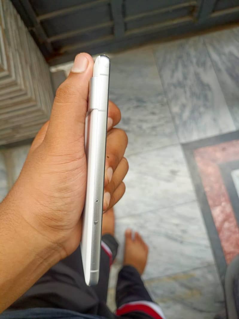 Google Pixel 7 5