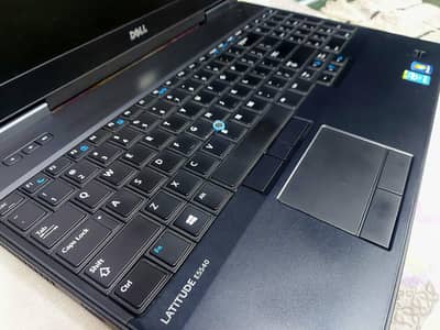 condition 9/10 battery timing bht zabardast hai laptop bilkul ok hai