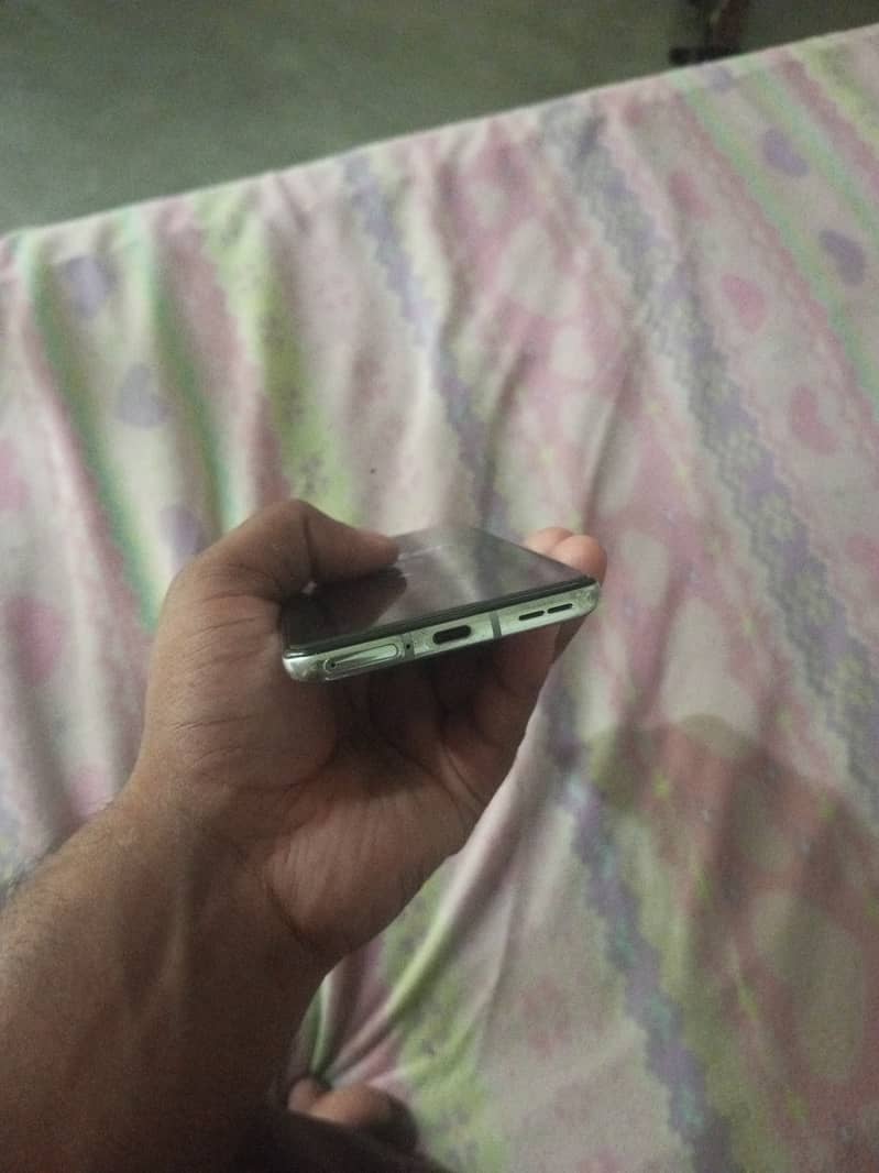 One Plus 8T 1