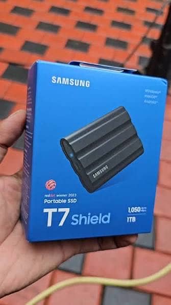 Samsung Portable SSD T7 Shield 1TB