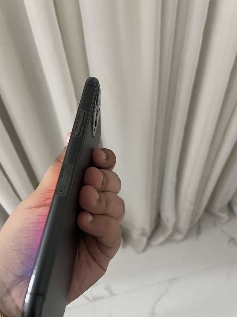 iPhone 11 pro 7