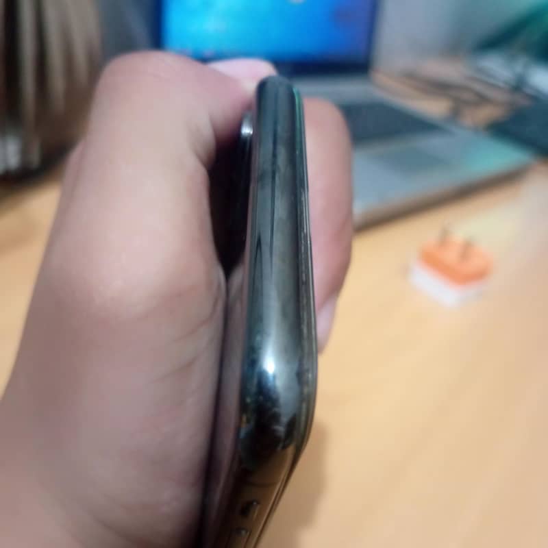 Apple iPhone X 9