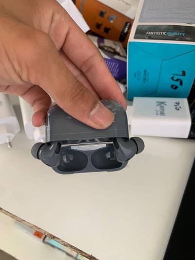 airburds pro 2 black