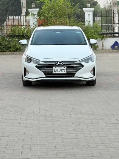 Hyundai Elantra 2022