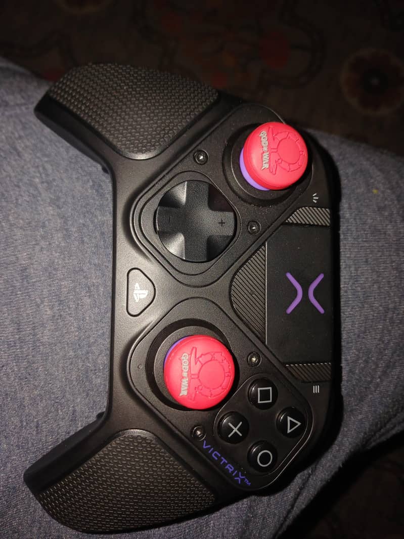 Victrix Pro BFG Controller 1