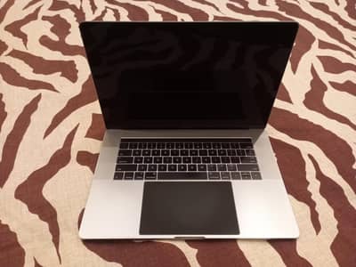 MacBook Pro Laptop 2016 Late