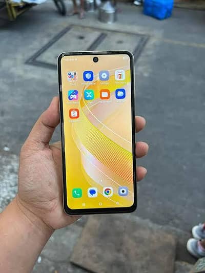 Infinix Smart 8 4+64 10/9