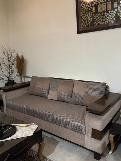 Sofa set (6 seater + 3 tables)