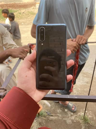 Aquas R 05 5G Non Pta 6 Gb Ram 128 Gb Space Condition 10/9