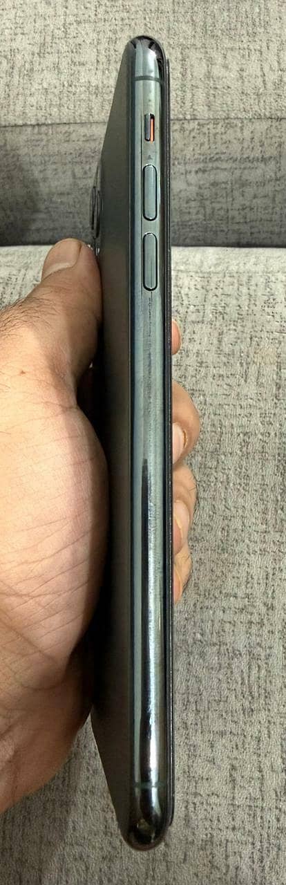 Apple iPhone 11 Pro Max 3