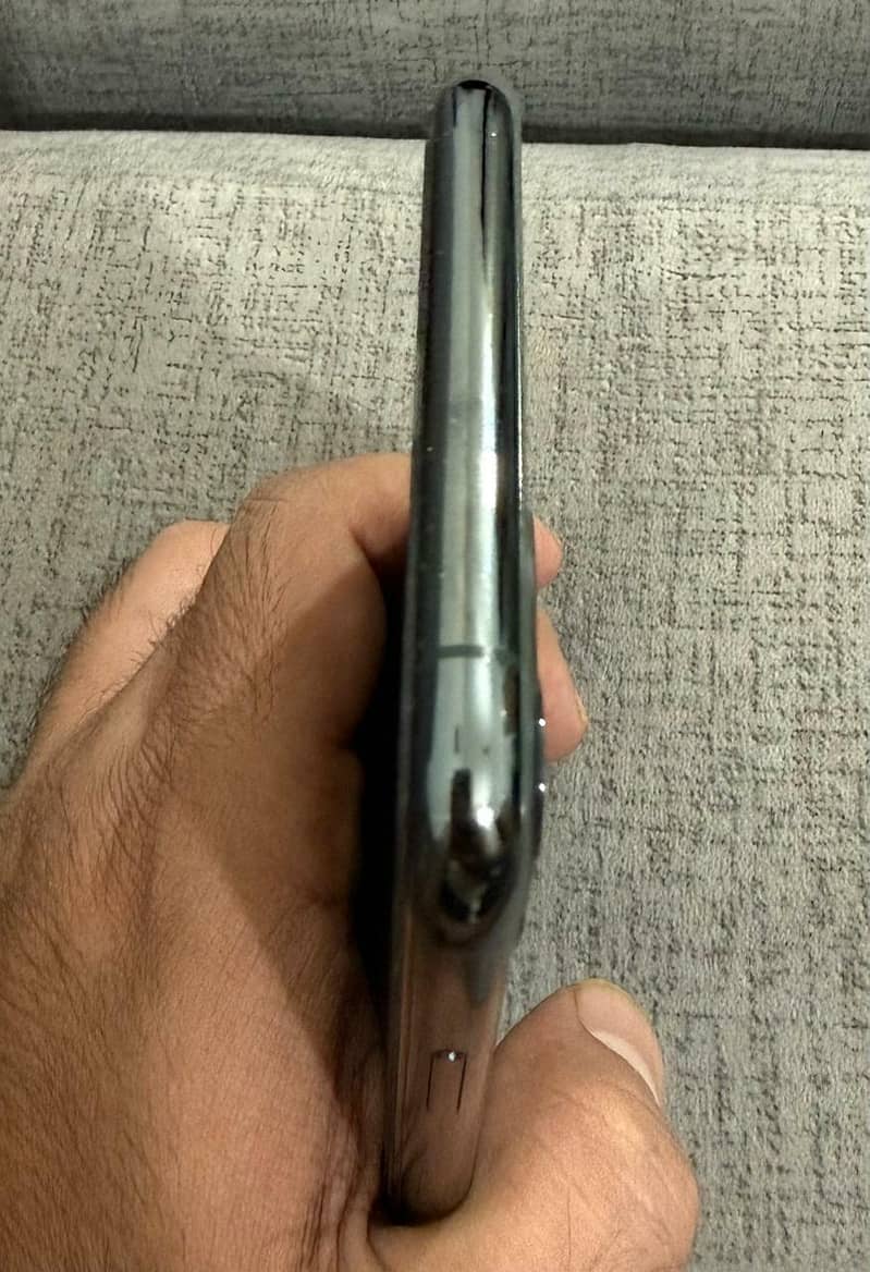 Apple iPhone 11 Pro Max 5
