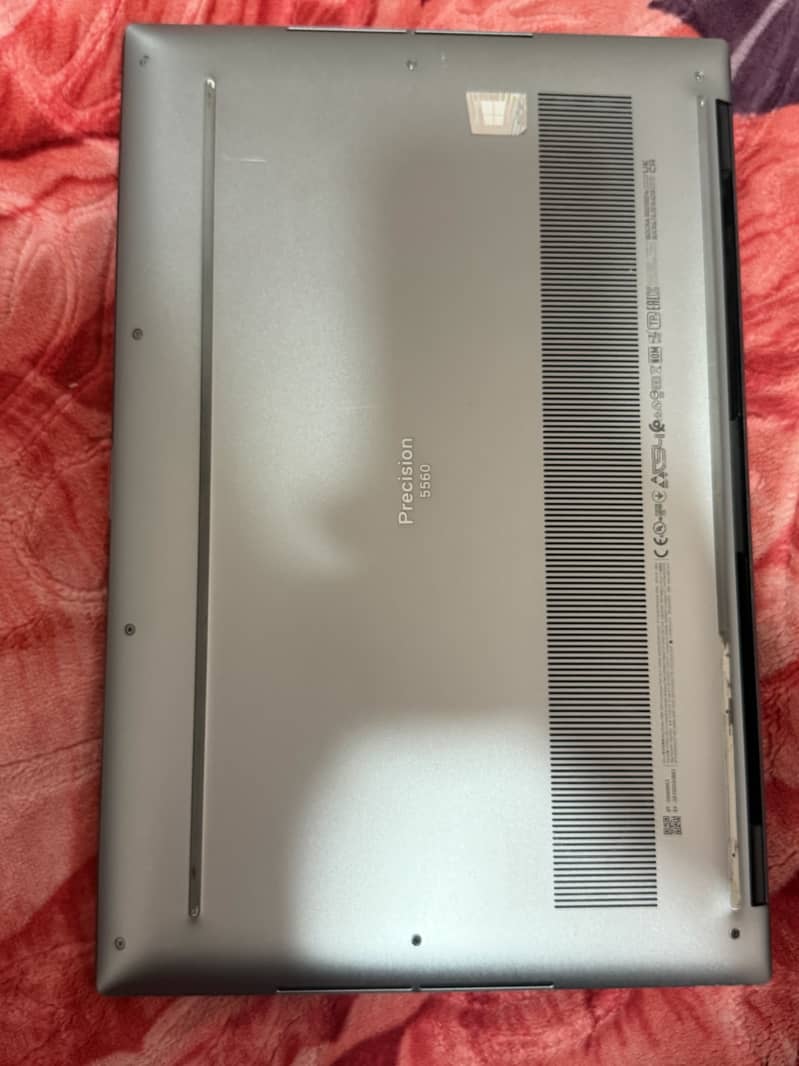 Dell precision 5560 2