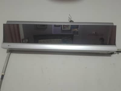 LG AC in good condition