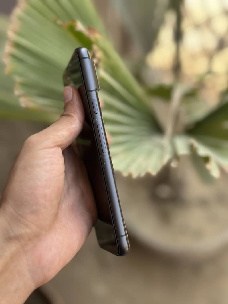 Google pixel 8 5
