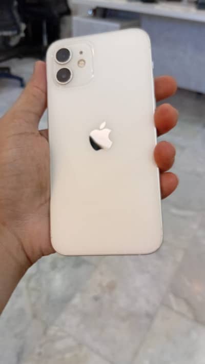Apple iPhone 12