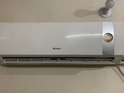 Gree AC 1 Ton condition 10 by 10