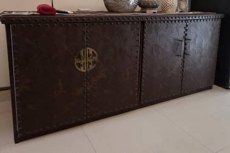 Chester / Console for sale