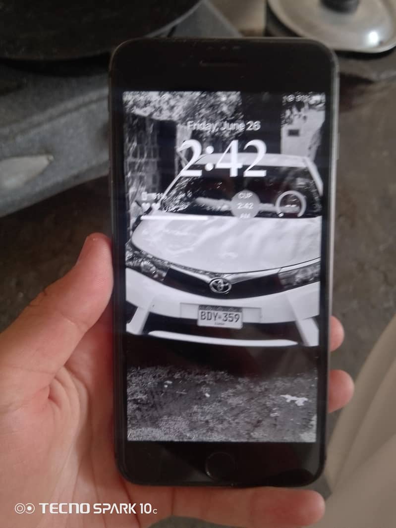 Apple iPhone 8 Plus 0