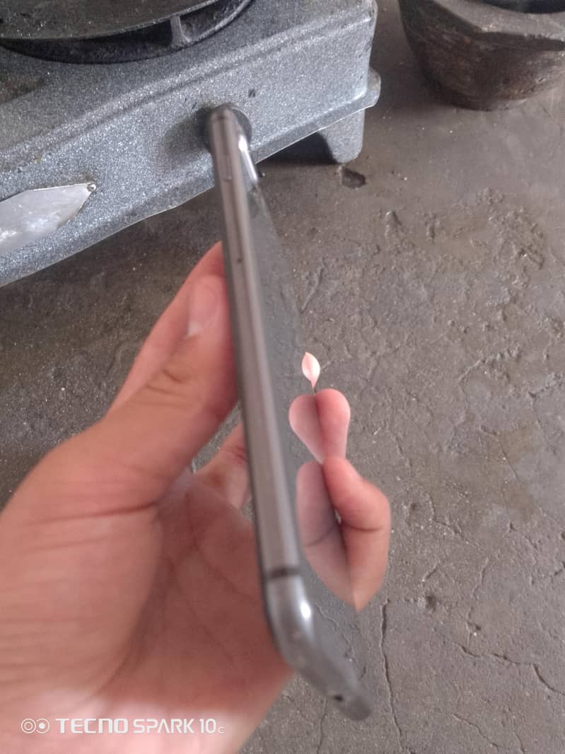 Apple iPhone 8 Plus 7
