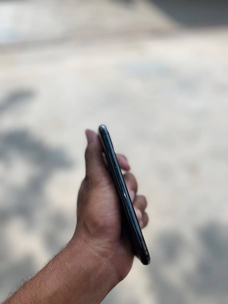 Apple iPhone X 2