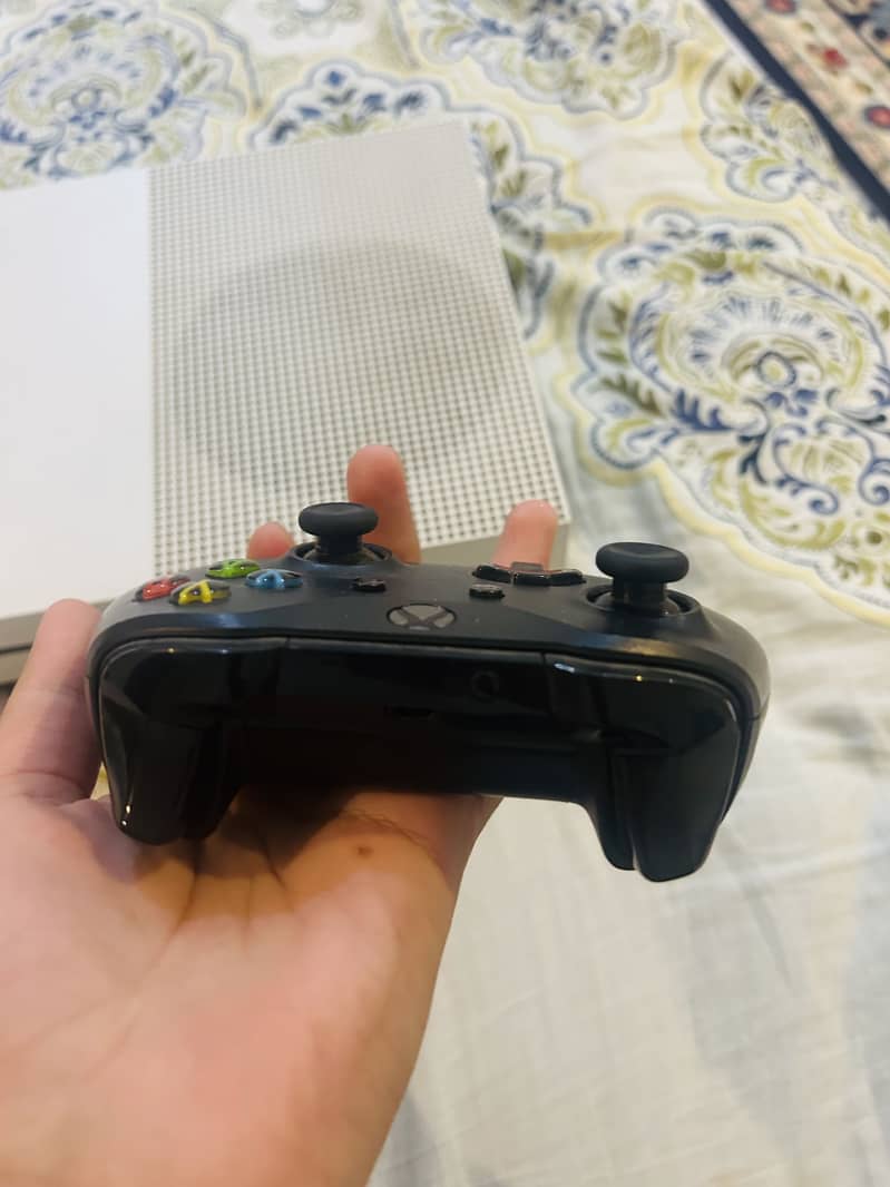 Xbox one S 0