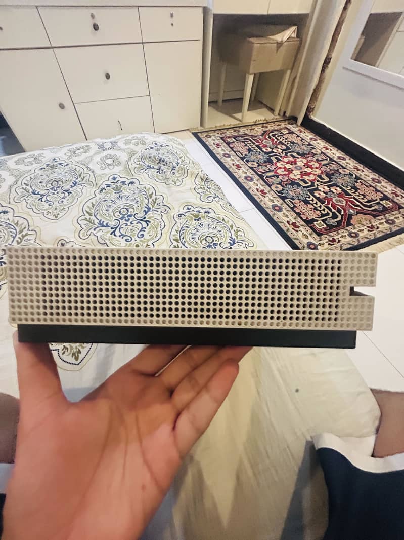 Xbox one S 7
