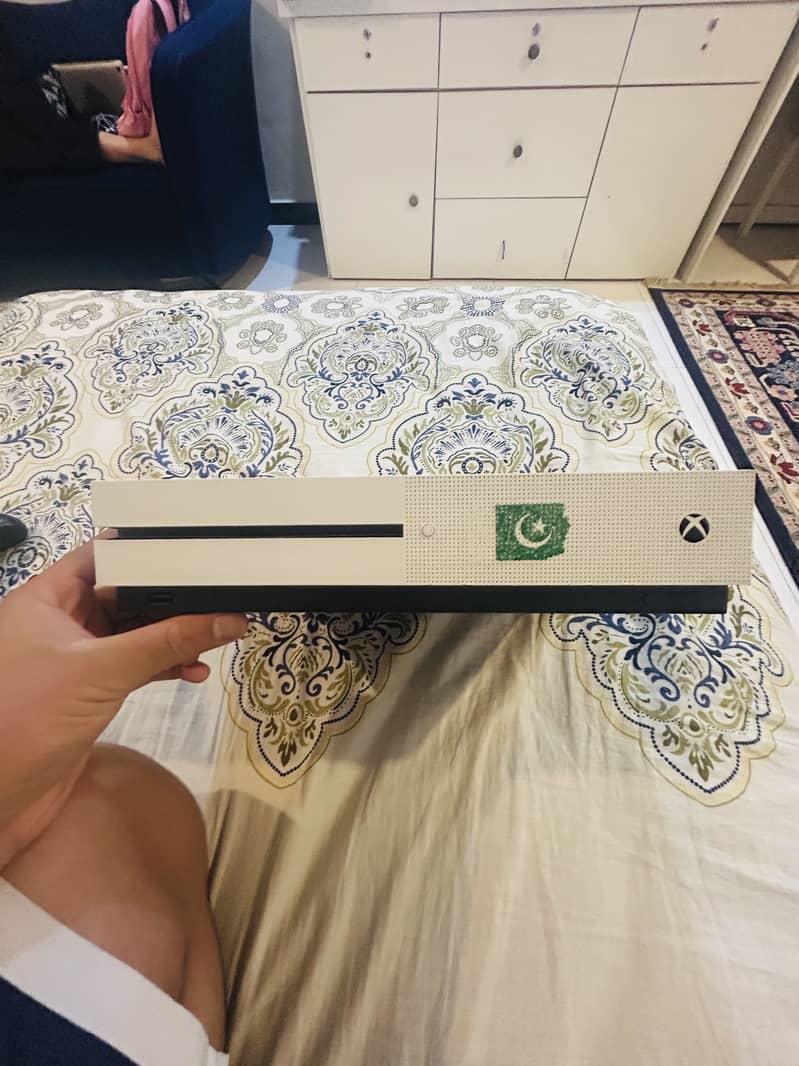 Xbox one S 9