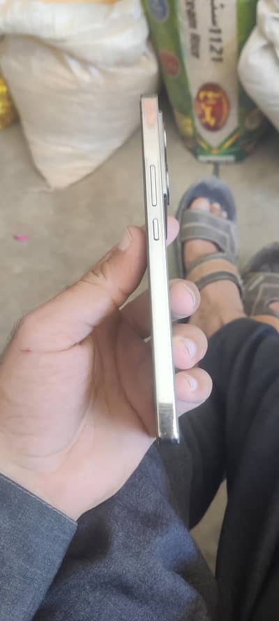 Infinix Note 40