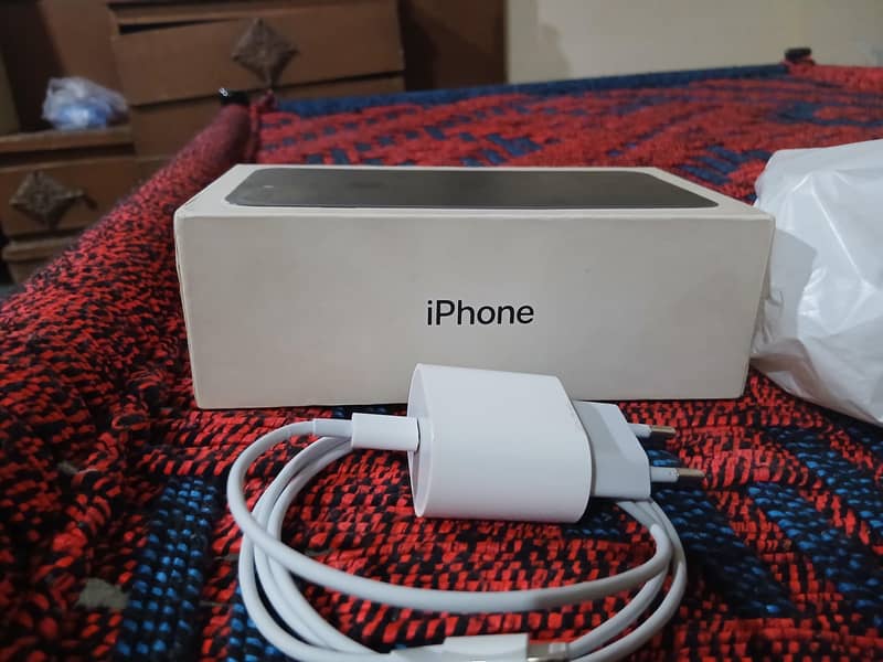 Apple iPhone 7 Plus 3