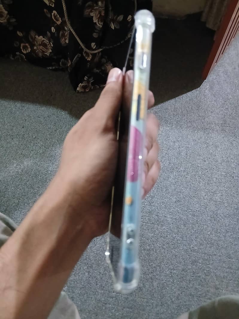 Apple iPhone 7 Plus 6