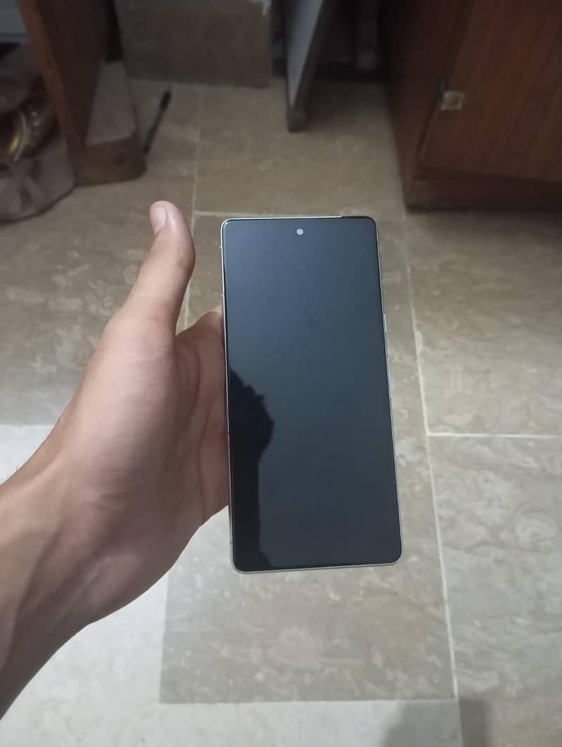 Google Pixel 7 4