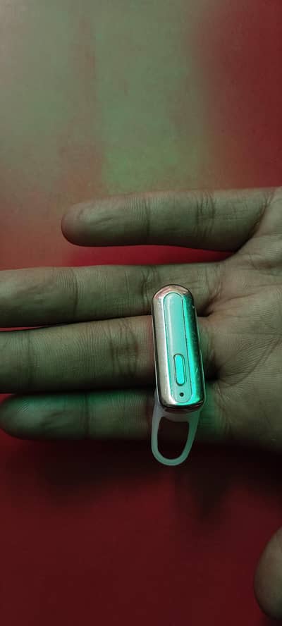 Brand New Earphones Available For Sale!!
