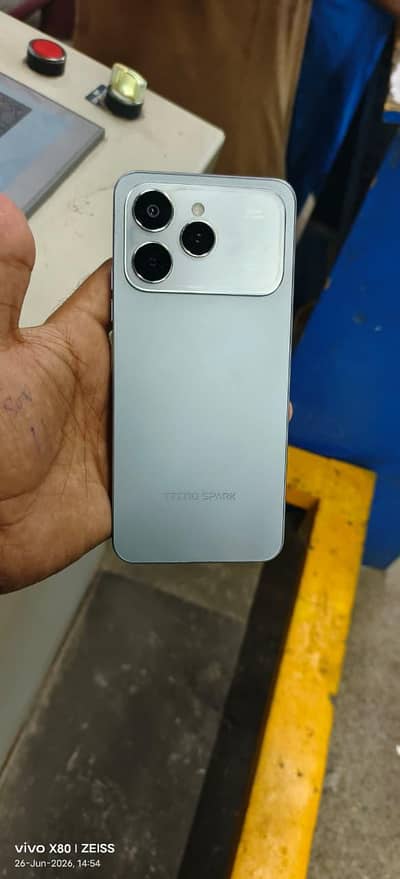 tecno spark 40 6/128 only set 11 month warnty