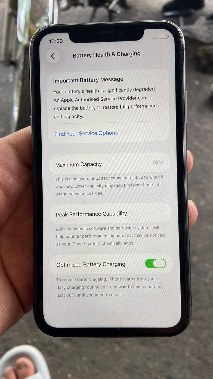 Apple iPhone 11 7