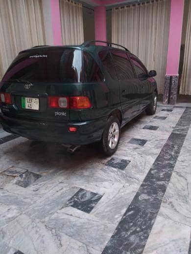 Toyota Avensis 1999